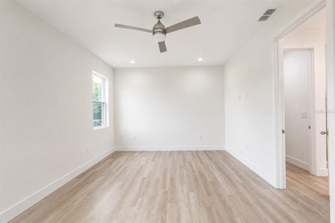 Villa ou maison à vendre à Palm Bay, Floride: 4 chambres, 179.86 m2 № 2390891 - photo 23