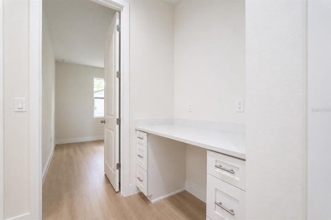 Villa ou maison à vendre à Palm Bay, Floride: 4 chambres, 179.86 m2 № 2390891 - photo 17