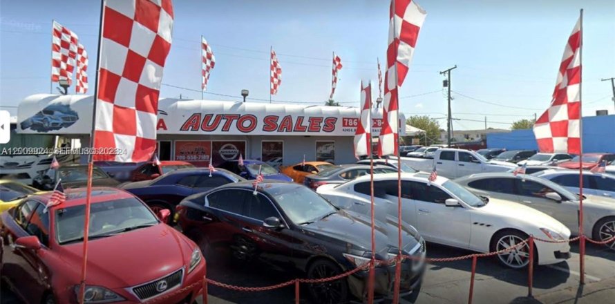 Immobilier commercial à Hialeah, Floride № 2089866