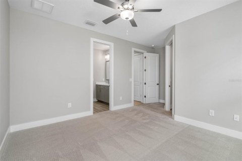 House in Hudson, Florida 3 bedrooms, 278.24 sq.m. № 2148610 - photo 10