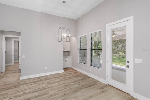 House in Hudson, Florida 3 bedrooms, 278.24 sq.m. № 2148610 - photo 5