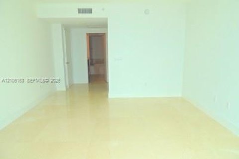 Condo in Aventura, Florida, 2 bedrooms № 2412767 - photo 19