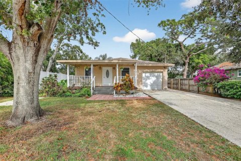 Villa ou maison à Tampa, Floride 3 chambres, 136.19 m2 № 2093409