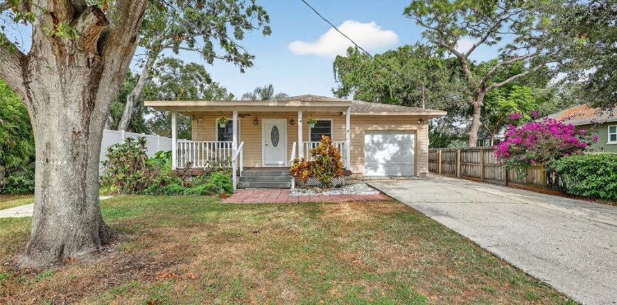 Villa ou maison à Tampa, Floride 3 chambres, 136.19 m2 № 2093409