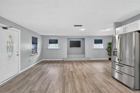 Villa ou maison à vendre à Tampa, Floride: 3 chambres, 136.19 m2 № 2093409 - photo 10
