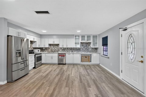 Villa ou maison à vendre à Tampa, Floride: 3 chambres, 136.19 m2 № 2093409 - photo 6