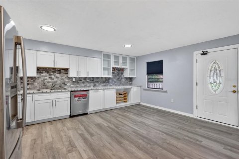 Villa ou maison à vendre à Tampa, Floride: 3 chambres, 136.19 m2 № 2093409 - photo 7