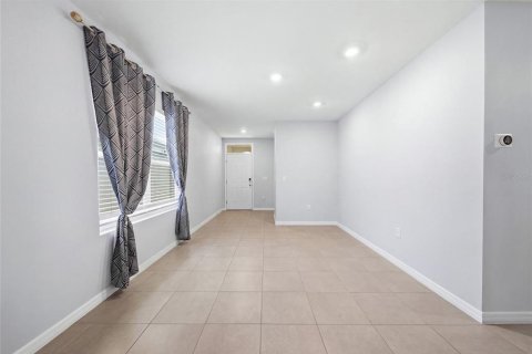 House in Odessa, Florida 3 bedrooms, 140.84 sq.m. № 2408756 - photo 3
