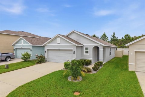 House in Odessa, Florida 3 bedrooms, 140.84 sq.m. № 2408756 - photo 2