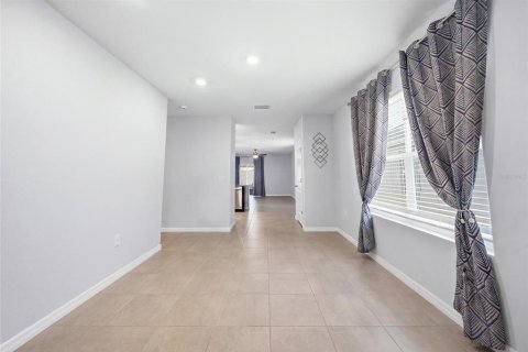 House in Odessa, Florida 3 bedrooms, 140.84 sq.m. № 2408756 - photo 4