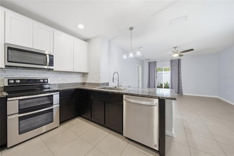 House in Odessa, Florida 3 bedrooms, 140.84 sq.m. № 2408756 - photo 8