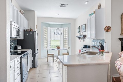 House in Summerfield, Florida 3 bedrooms, 149.85 sq.m. № 2215150 - photo 7