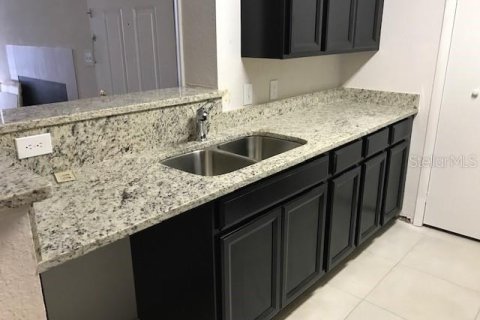 Condo in Orlando, Florida, 1 bedroom  № 1894440 - photo 5