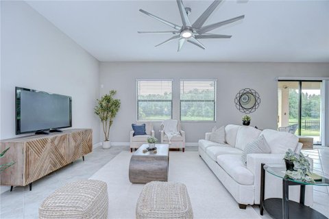Casa en venta en Wesley Chapel, Florida, 5 dormitorios, 308.99 m2 № 1819053 - foto 16