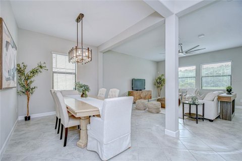 Casa en venta en Wesley Chapel, Florida, 5 dormitorios, 308.99 m2 № 1819053 - foto 15