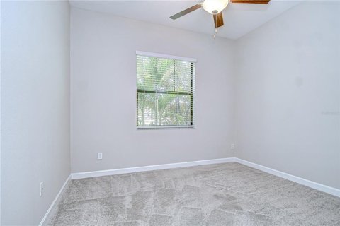 Casa en venta en Wesley Chapel, Florida, 5 dormitorios, 308.99 m2 № 1819053 - foto 10