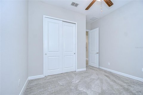 Casa en venta en Wesley Chapel, Florida, 5 dormitorios, 308.99 m2 № 1819053 - foto 11