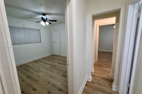 Appartement à louer à North Miami Beach, Floride: 2 chambres № 2076668 - photo 6