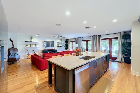 Villa ou maison à vendre à Orlando, Floride: 4 chambres, 289.02 m2 № 2437345 - photo 19