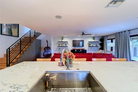 Villa ou maison à vendre à Orlando, Floride: 4 chambres, 289.02 m2 № 2437345 - photo 20