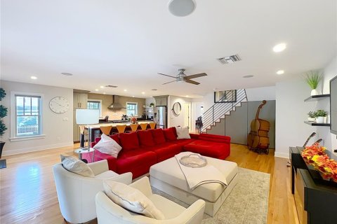 Villa ou maison à vendre à Orlando, Floride: 4 chambres, 289.02 m2 № 2437345 - photo 23