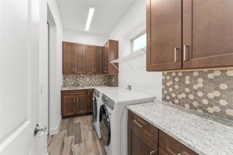 Casa en venta en Orlando, Florida, 4 dormitorios, 295.43 m2 № 1778241 - foto 25