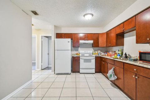 Купить коммерческую недвижимость в Тампа, Флорида 6 спален, 159.33м2, № 1789533 - фото 9