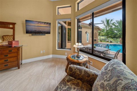House in Miramar, Florida 5 bedrooms, 239.32 sq.m. № 1945428 - photo 20