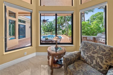 House in Miramar, Florida 5 bedrooms, 239.32 sq.m. № 1945428 - photo 14