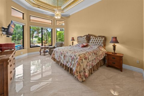 House in Miramar, Florida 5 bedrooms, 239.32 sq.m. № 1945428 - photo 13