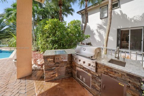 House in Miramar, Florida 5 bedrooms, 239.32 sq.m. № 1945428 - photo 24