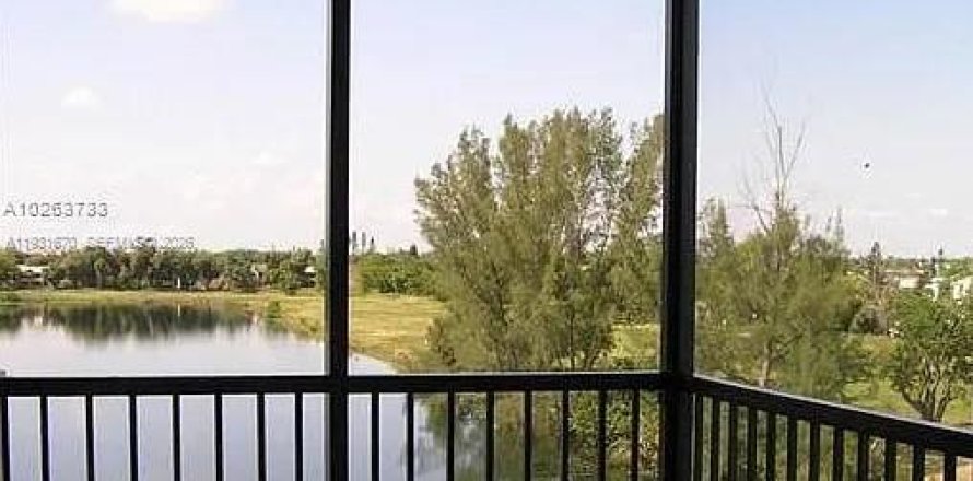 Condo in Miami, Florida, 2 bedrooms № 1996623