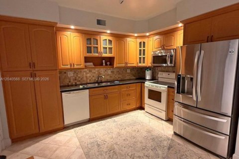 Condominio en venta en Hollywood, Florida, 1 dormitorio, 89.19 m2 № 2087281 - foto 3