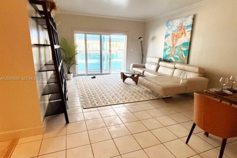 Condominio en Hollywood, Florida, 1 dormitorio  № 2087281