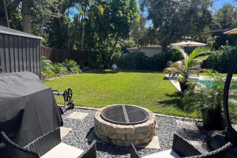 Villa ou maison à louer à Miami, Floride: 3 chambres, 128.58 m2 № 2042279 - photo 25