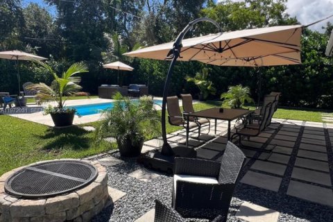 Villa ou maison à louer à Miami, Floride: 3 chambres, 128.58 m2 № 2042279 - photo 24