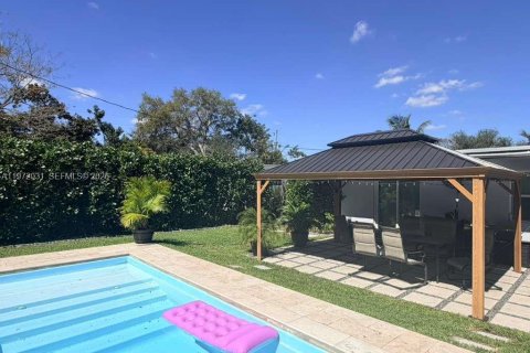 Villa ou maison à Miami, Floride 3 chambres, 128.58 m2 № 2042279