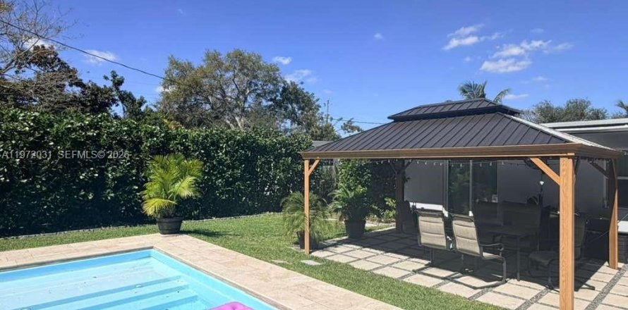 Villa ou maison à Miami, Floride 3 chambres, 128.58 m2 № 2042279