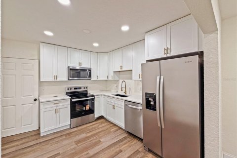Casa en venta en Clermont, Florida, 5 dormitorios, 137.87 m2 № 2237474 - foto 7