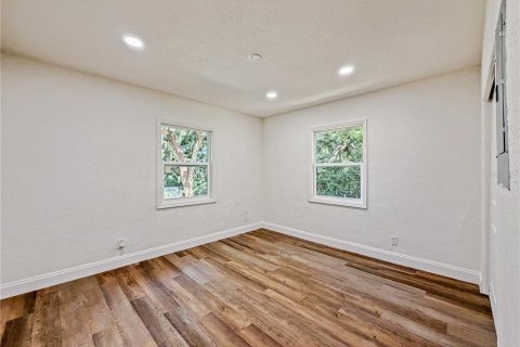 Casa en venta en Clermont, Florida, 5 dormitorios, 137.87 m2 № 2237474 - foto 9