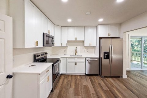 Casa en venta en Clermont, Florida, 5 dormitorios, 137.87 m2 № 2237474 - foto 8