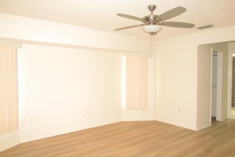 Villa ou maison à louer à North Port, Floride: 3 chambres, 168.06 m2 № 1744749 - photo 8