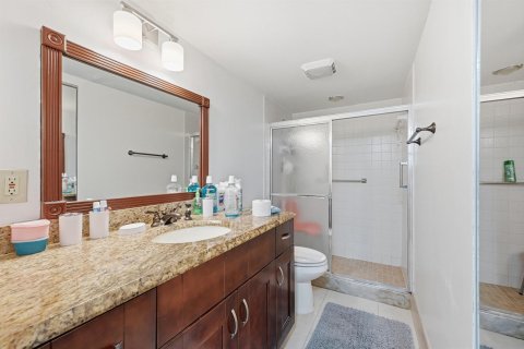 Condominio en venta en Coconut Creek, Florida, 2 dormitorios, 107.4 m2 № 2261814 - foto 17