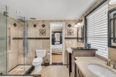 Villa ou maison à vendre à Coral Gables, Floride: 3 chambres, 214.33 m2 № 2011888 - photo 26