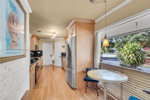 Villa ou maison à vendre à Coral Gables, Floride: 3 chambres, 214.33 m2 № 2011888 - photo 13