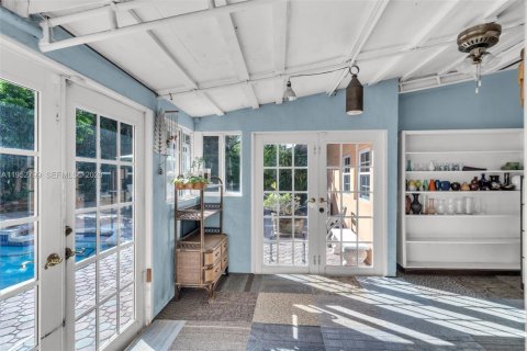 Villa ou maison à vendre à Coral Gables, Floride: 3 chambres, 214.33 m2 № 2011888 - photo 18