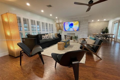 House in Pompano Beach, Florida 3 bedrooms, 175.4 sq.m. № 1933160 - photo 20