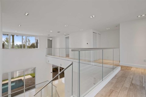 Casa en venta en Doral, Florida, 5 dormitorios, 429.95 m2 № 1985058 - foto 13