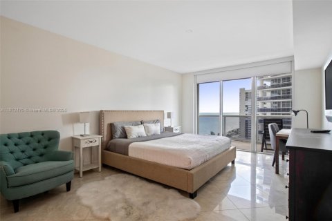 Copropriété à louer à Hallandale Beach, Floride: 2 chambres, 135.45 m2 № 1888729 - photo 10