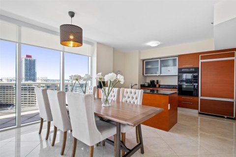Copropriété à louer à Hallandale Beach, Floride: 2 chambres, 135.45 m2 № 1888729 - photo 5
